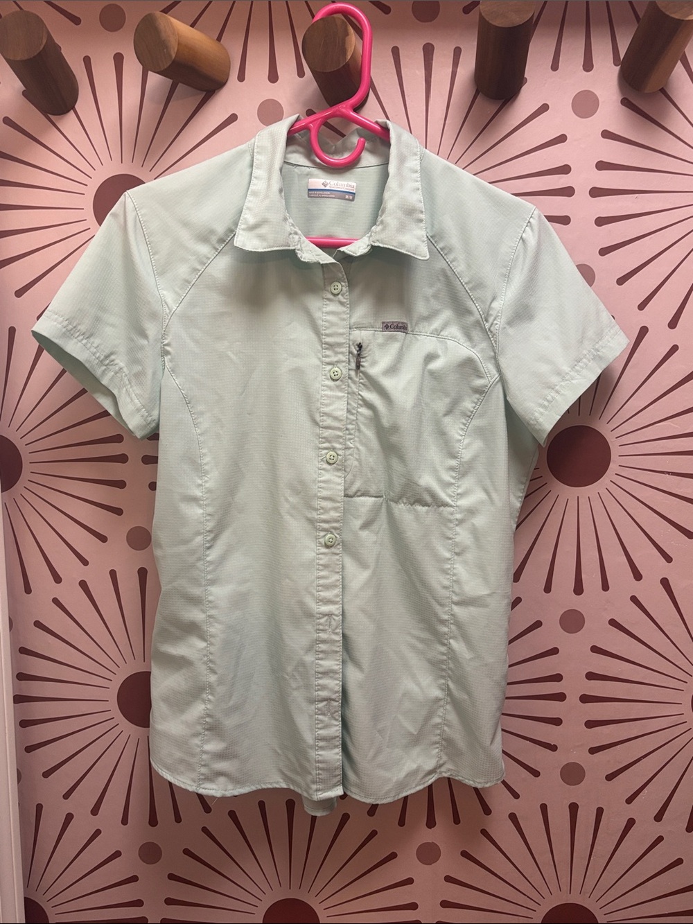 Columbia Women’s Short Sleeve Button-Down Shirt in Mint Green - M